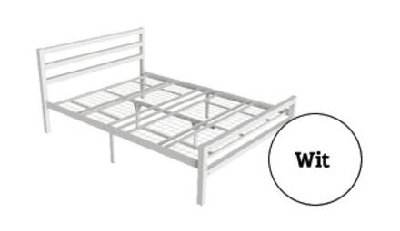 Wit metalen bed