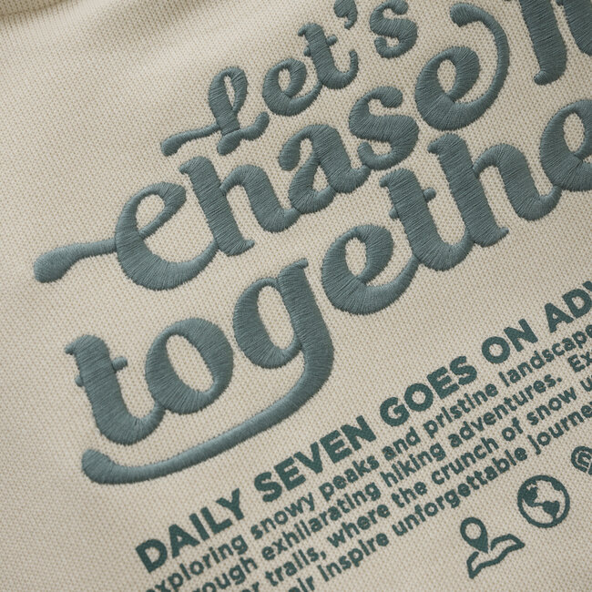 Daily7 winter sweater jongens - zand - oversized/backprint