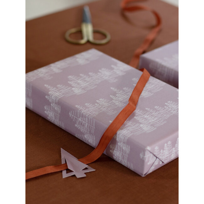 Pine on Mauve/Lilac giftwrapping paper