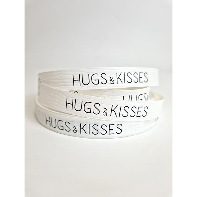 Hugs & Kisses lint