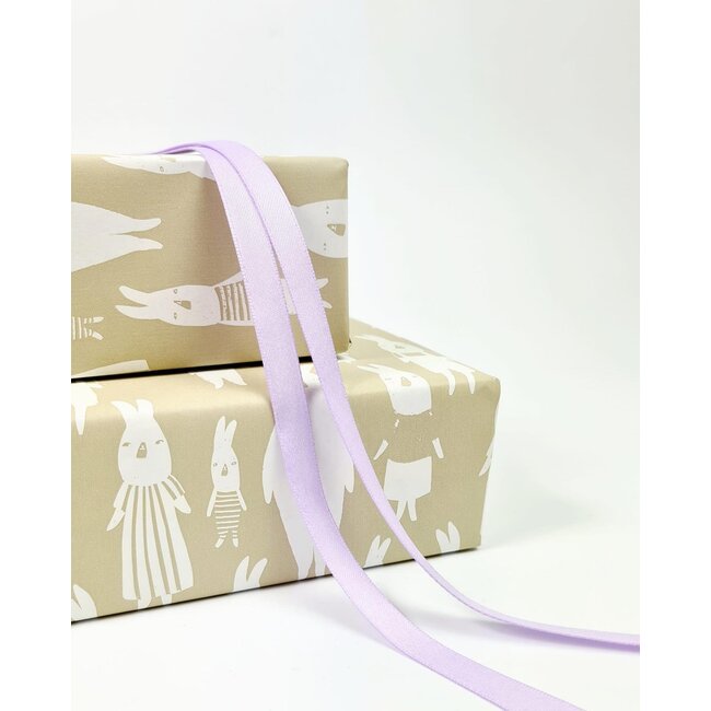 We are family beige giftwrapping paper