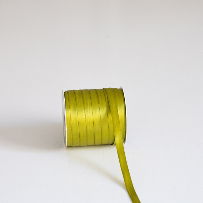 Satin-Gürtel in Grüntönen