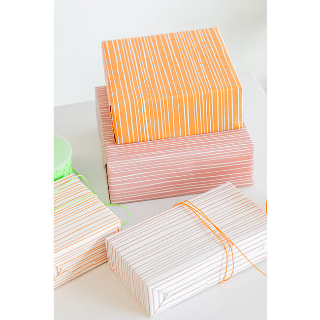 Lines Vintage roze inpakpapier
