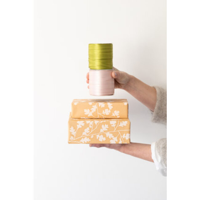 Oakleaves Caramel Giftwrapping Paper