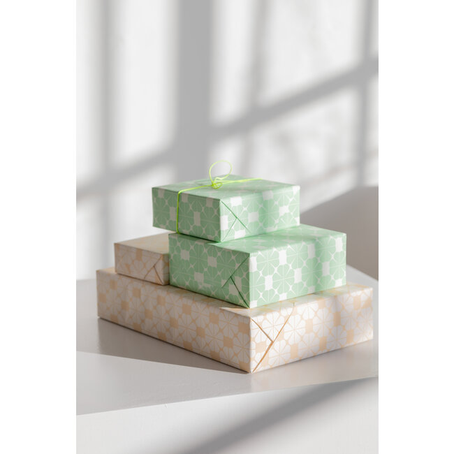 Get Lucky Green giftwrapping