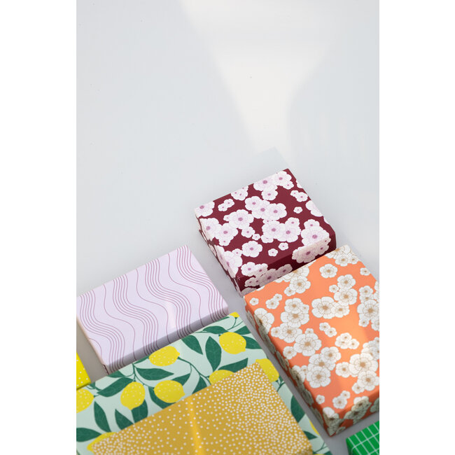 Waves Lila inpakpapier