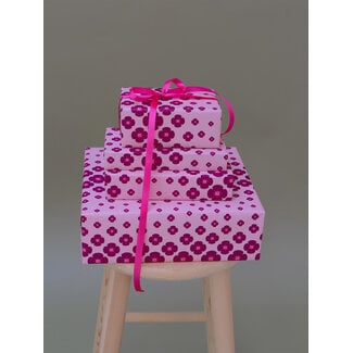 Izumi pink/fuchsia inpakpapier