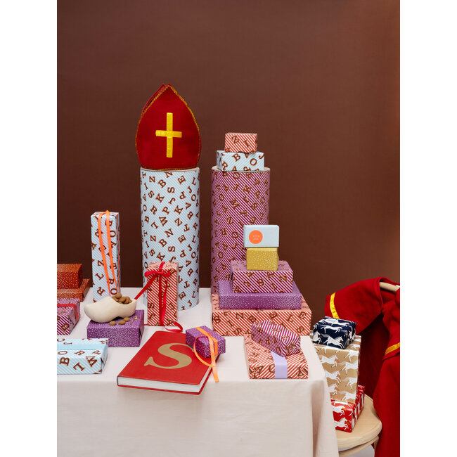 Sint in the city gift bags black/white