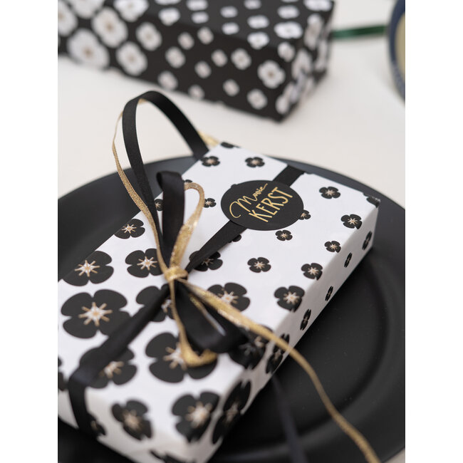 Izumi weiß/schwarzes Geschenkpapier