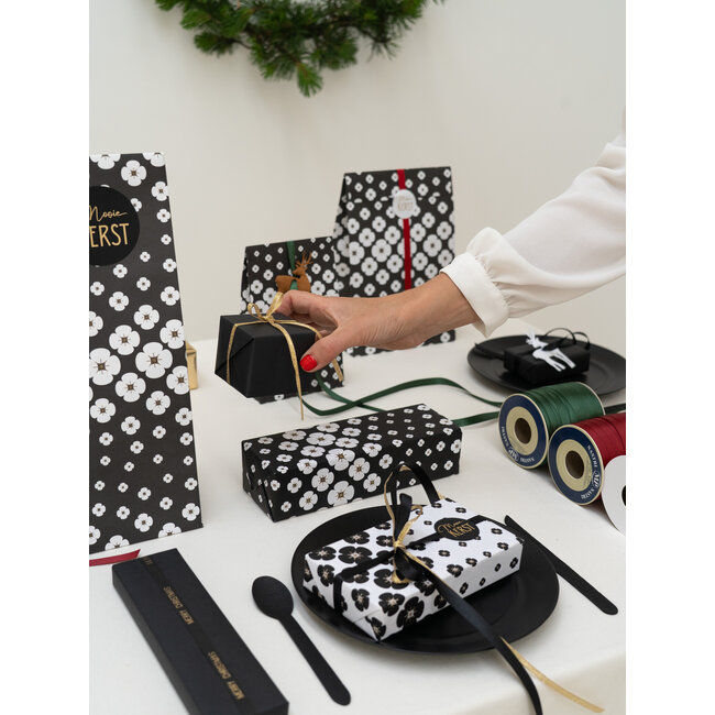 Izumi white/black premium block bottom bags
