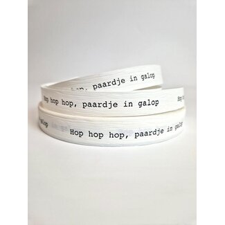 Hop, hop, hop, galloping horse – white ribbon/black ribbon
