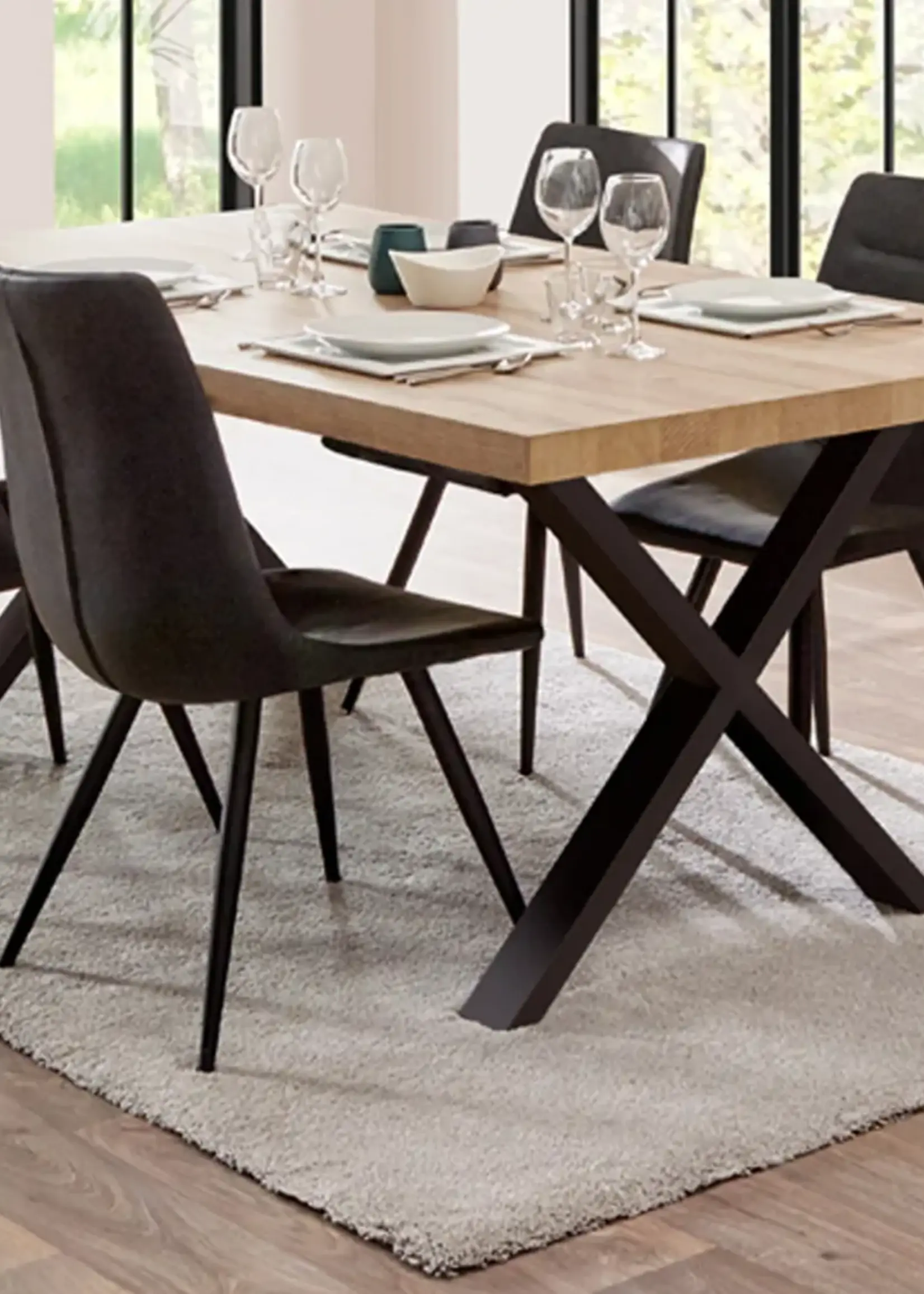 Ronde eettafel Miami Mangohout  SCHUINE RAND