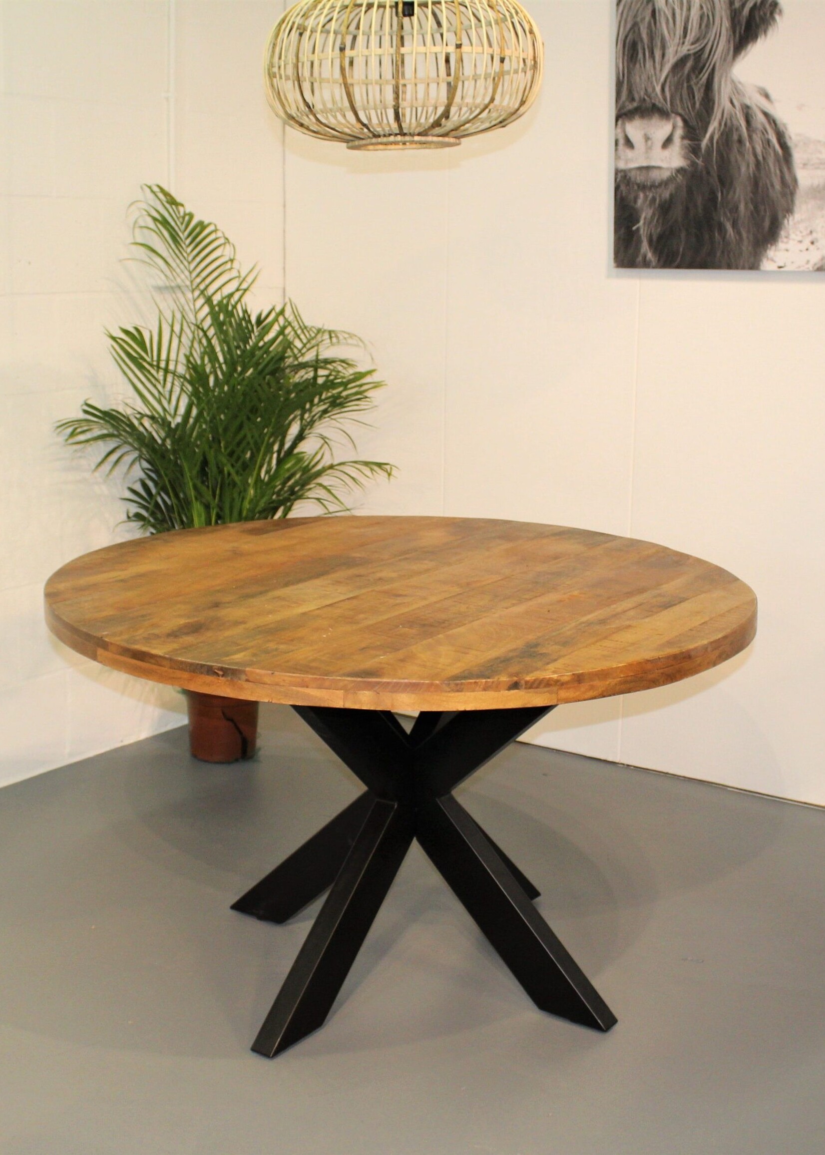 Ronde eettafel Mangohout London