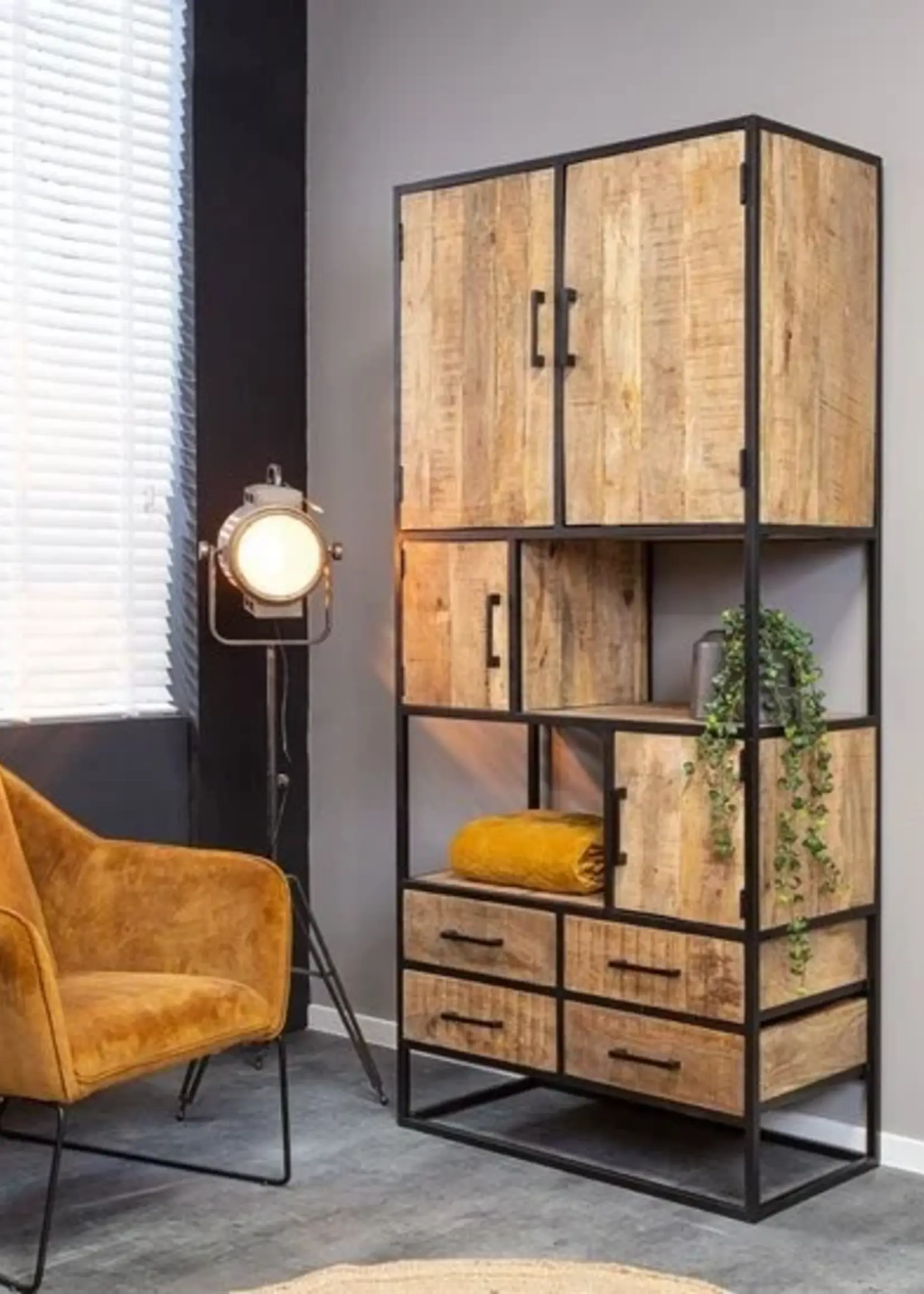 Vakkenkast Mangohout 	Peterborough