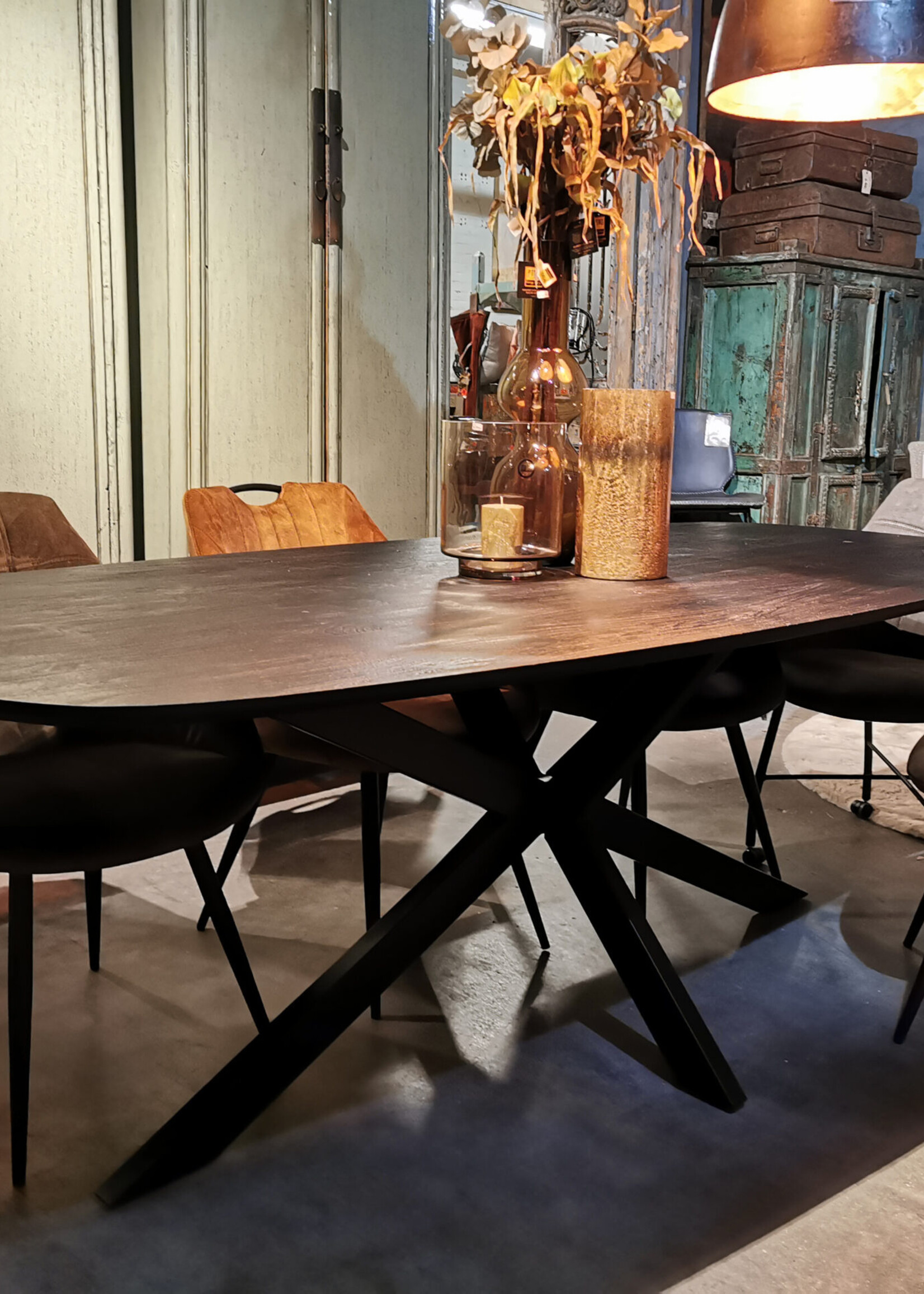 Deens Ovaal eettafel Mangohout Luton