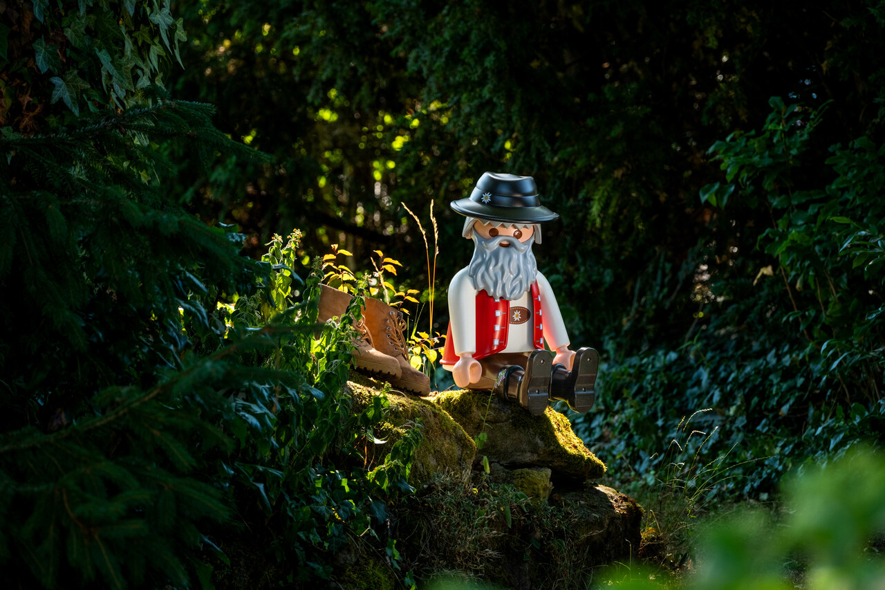 PLAYMOBIL LECHUZA XXL Mega Figure Senner Peter (ca. 60 cm) (19085) PLAYMOBIL LECHUZA XXL Mega Figure Senner Peter (ca. 60 cm) (19085)