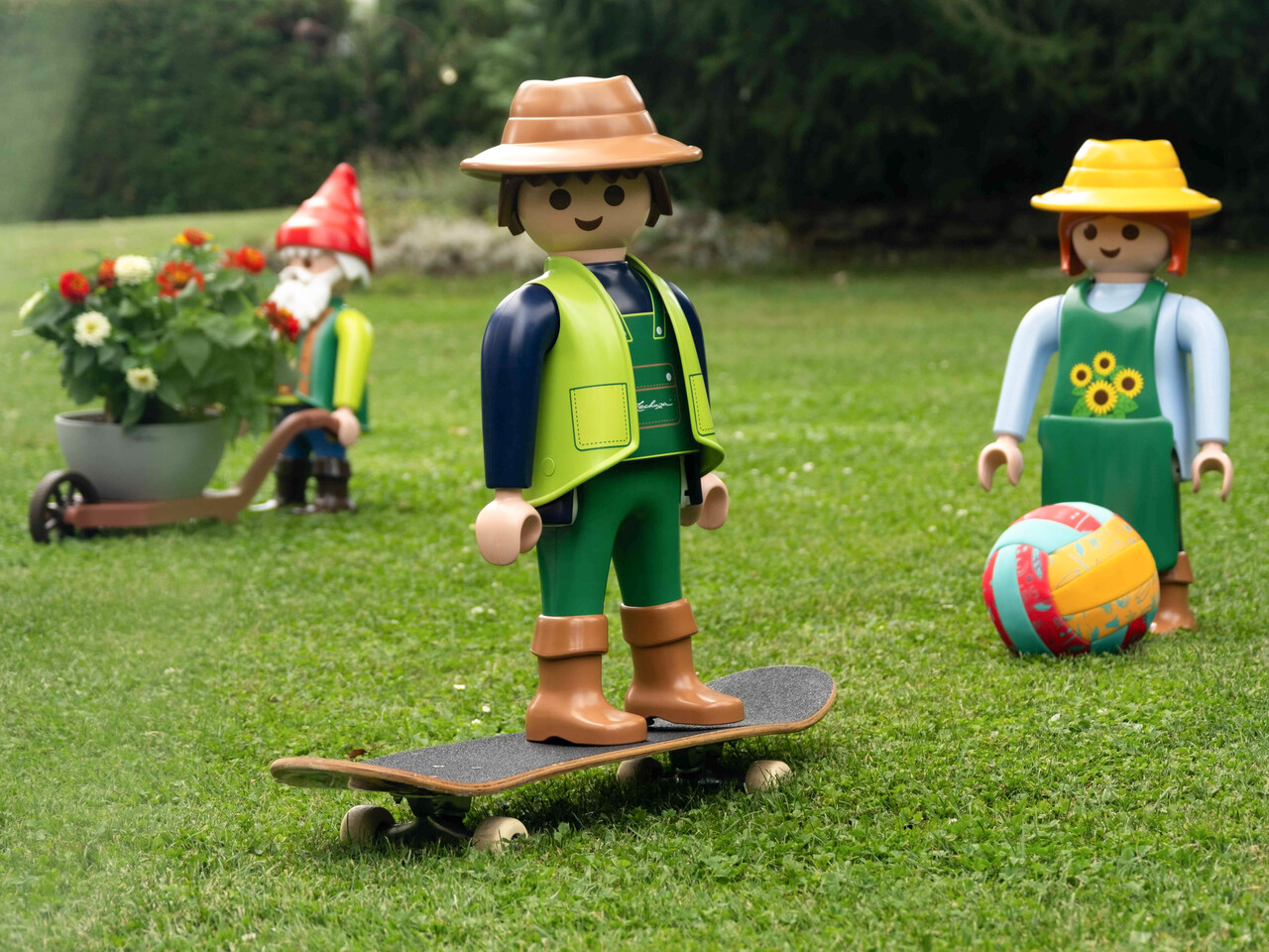 PLAYMOBIL LECHUZA-Figur XXL-Glücksgartenzwerg (60 cm)        PLAYMOBIL LECHUZA-Figur XXL-Glücksgartenzwerg (60 cm)