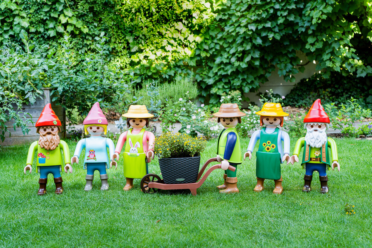 PLAYMOBIL LECHUZA-Figur XXL-Glücksgartenzwerg (60 cm)        PLAYMOBIL LECHUZA-Figur XXL-Glücksgartenzwerg (60 cm)