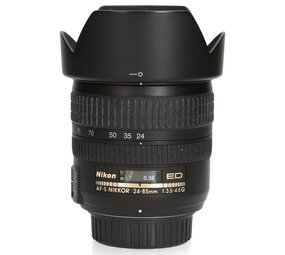 Nikon AF-S 24-85mm F3.5-4.5 G Nikon AF-S 24-85mm F3.5-4.5 G
