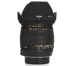 Sigma 18-50mm F2.8-4.5 DC OS HSM - Nikon F Sigma 18-50mm F2.8-4.5 DC OS HSM - Nikon F