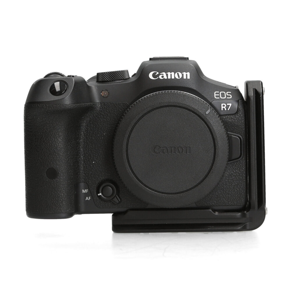 Canon R7 Canon R7