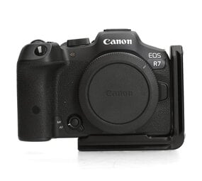 Canon R7 Canon R7
