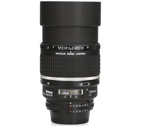 Nikon Nikon AF 135mm f/2 D DC