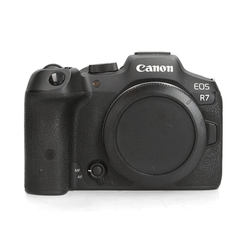 Canon R7