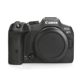 Canon R7