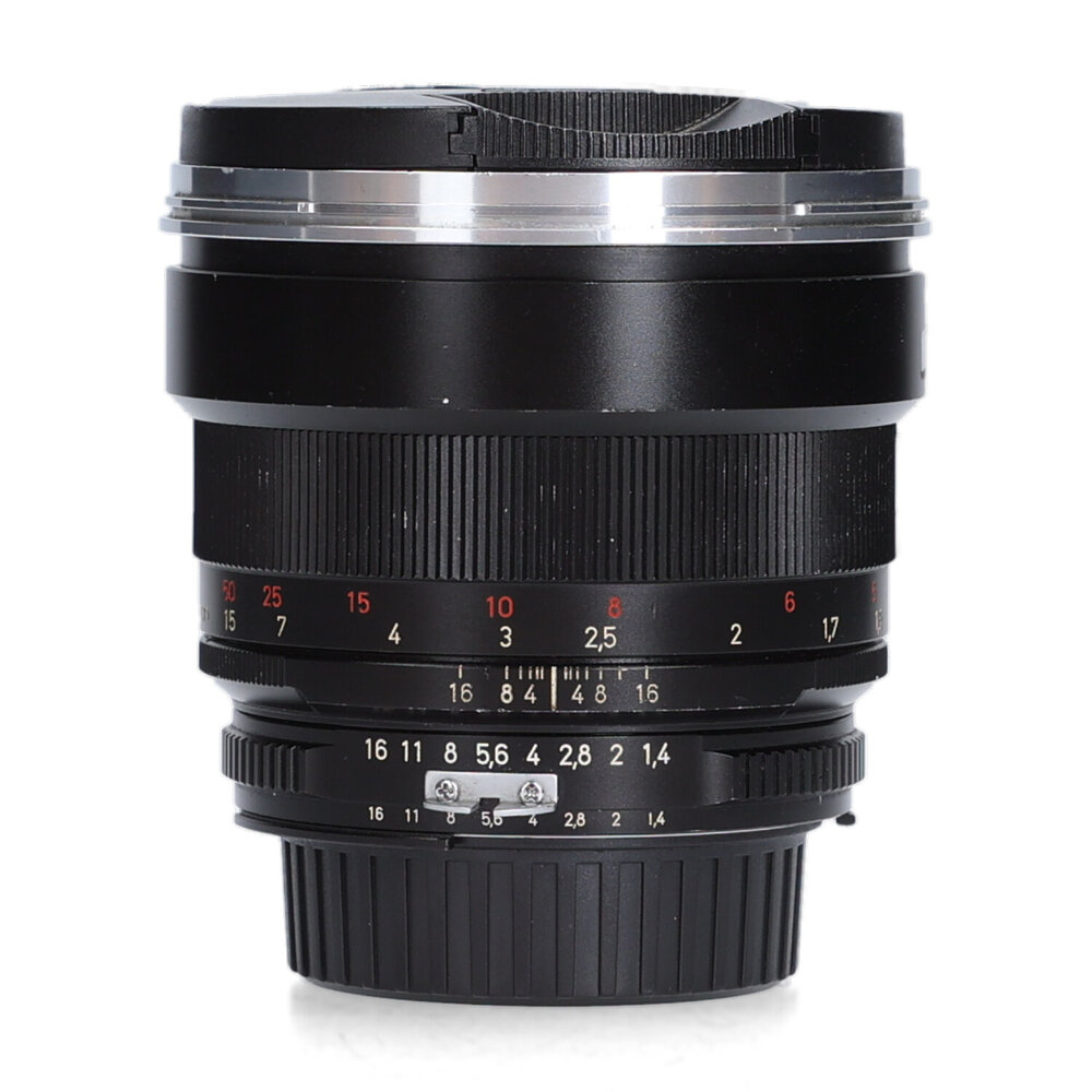 Zeiss Planar T* 85mm f/1.4 Classic Zeiss Planar T* 85mm f/1.4 Classic