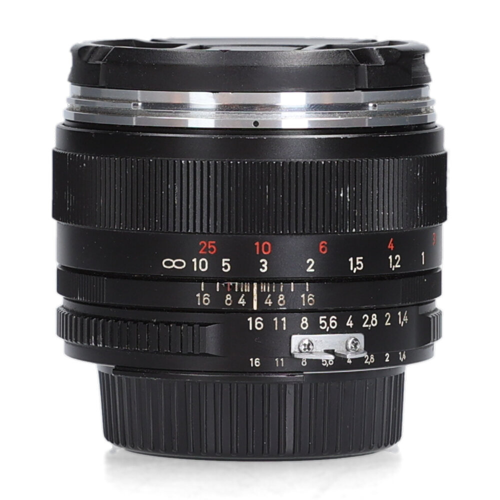 Zeiss Planar T* 50mm f/1.4 Classic