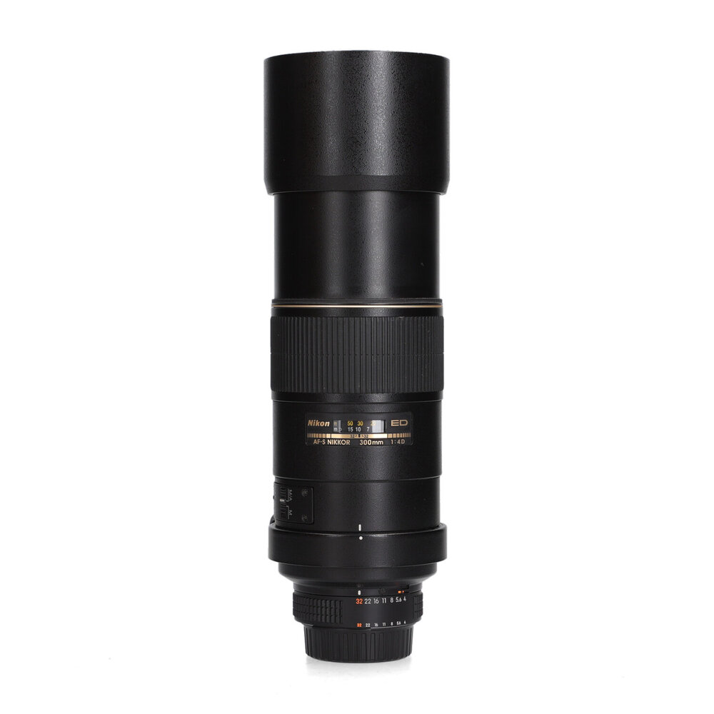 Nikon Nikon AF-S 300mm f/4 D IF-ED