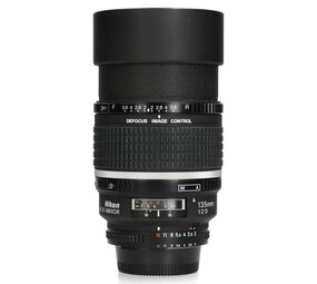 Nikon Nikon AF DC 135mm f/2 D