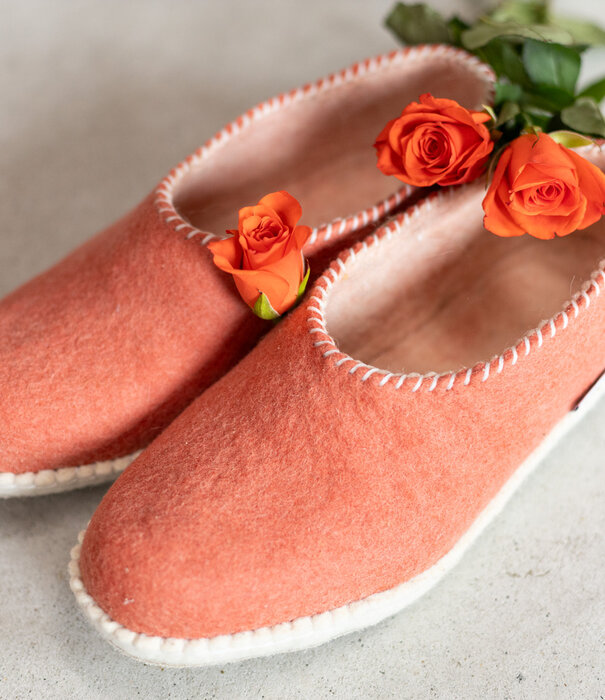 esgii Vilten dames sloffen Stitch grapefruit