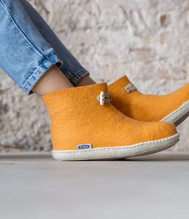 esgii Vilten damesslof High Boots yellow