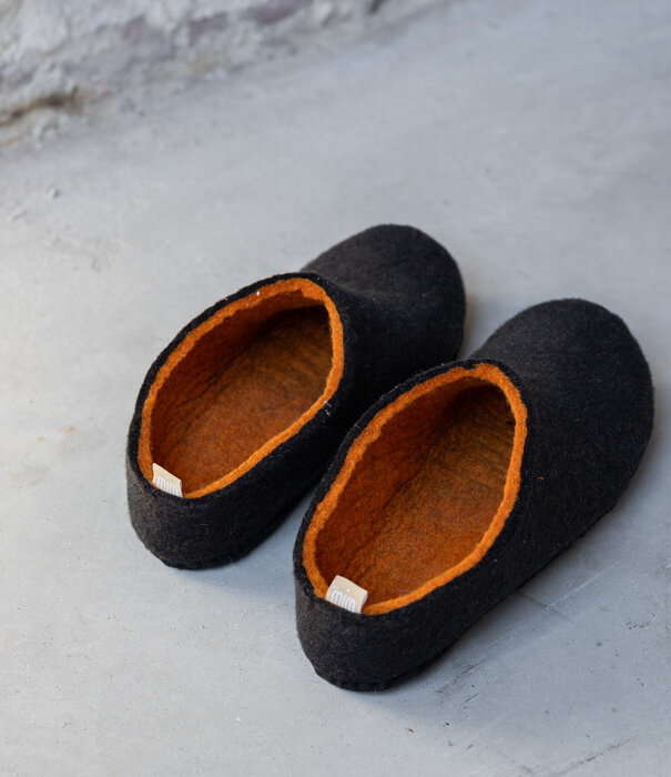 esgii Vilten herenslof Sloping back black