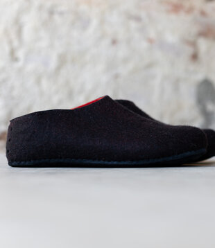 Herren-Filzschuhe Perforated Schwarz & Rot