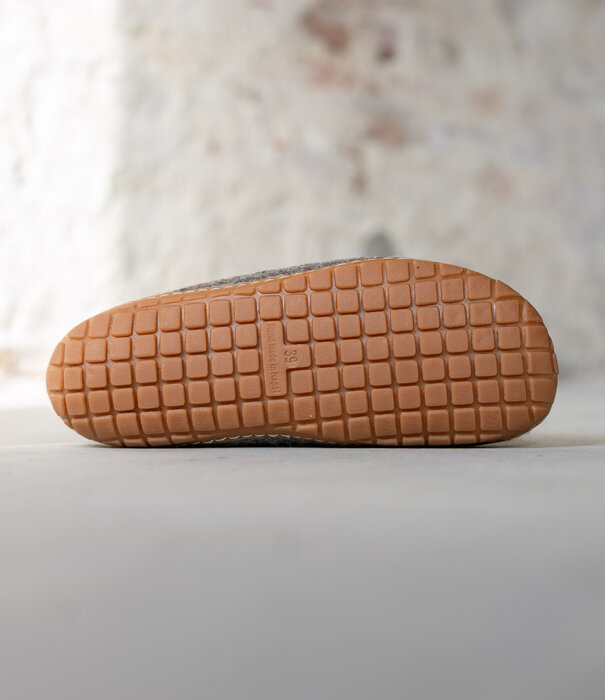 esgii Vilten Hoge Dames Pantoffel Jado - Sesam - Maat 36 t/m 41 - Harde Zool