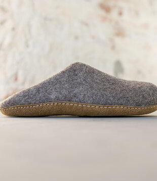 Herren Pantoffel Una - Sesam - 42 bis 46 - Weiche Sohle