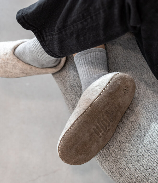 esgii Filz Damen Pantoffel Una - Hellgrau - Größe 36 bis 41 - Weiche Sohle