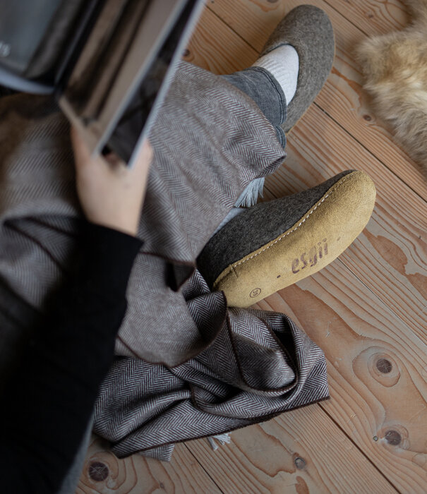 esgii Vilten Dames Pantoffel Ravi - Sesam - Maat 36 t/m 41 - Zachte Zool