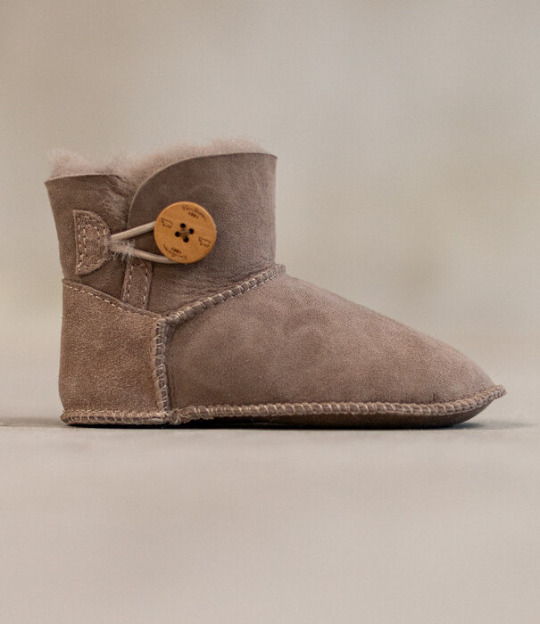 Van Buren sinds 1861 Lamsvacht kindersloffen Davin - Taupe - 3 maten