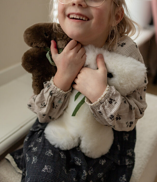 Van Buren sinds 1861 Buurtje Beer - Merino Schapenvacht Knuffel - Wit - Groot