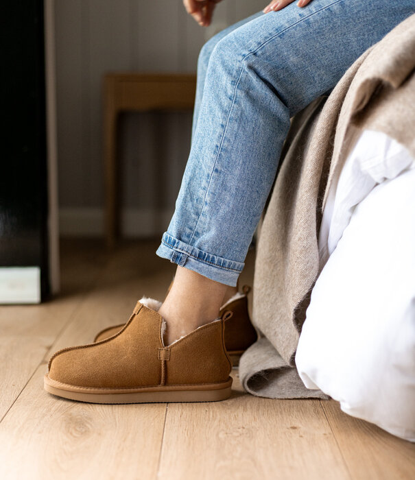 Van Buren sinds 1861 Lamsvacht Pantoffels Nooa Camel - Maat 37 t/m 49