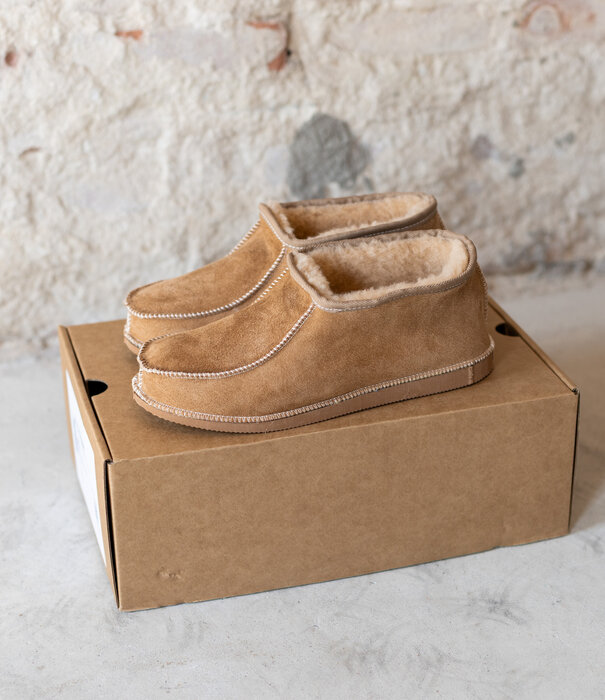 Van Buren sinds 1861 Klassieke Lamsvacht Heren Pantoffel Camel