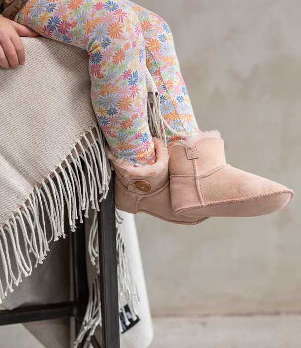 Van Buren sinds 1861 Schapenvacht babyslofjes -  Davin - Roze - 3 maten