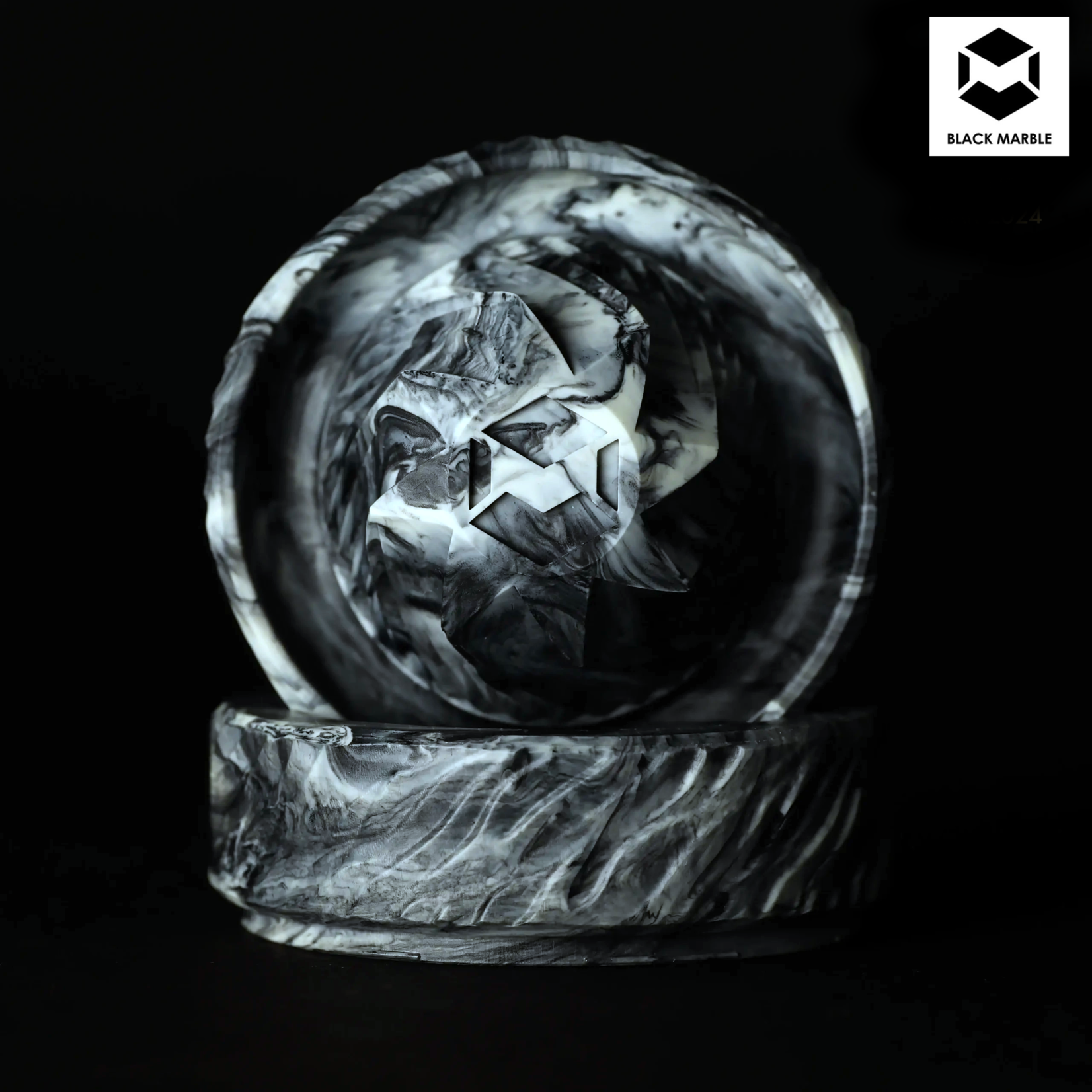 black marble MB3 Grinder à Haschisch – 2 Pièces – Design Ergonomique – Fabriqué aux Pays-Bas | BlackMarble