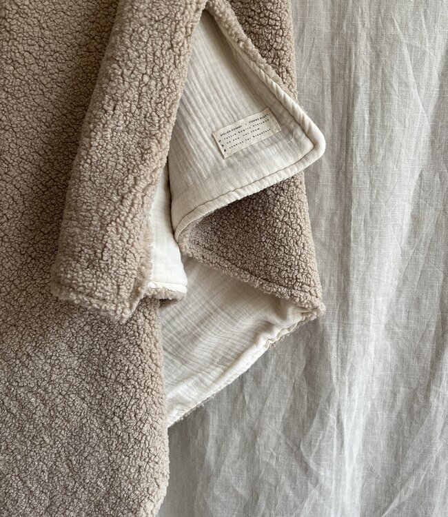 Atelier pomme dear teddy hooded blanket beige 95 x 97 cm