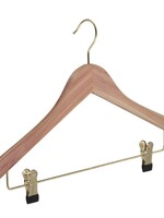 Cintre blouse / chemise (plat) bois cèdre brut avec crochet doré, encoches et barre pinces antidérapantes