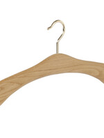 Cintre penderie bois chêne vernis naturel avec crochet doré